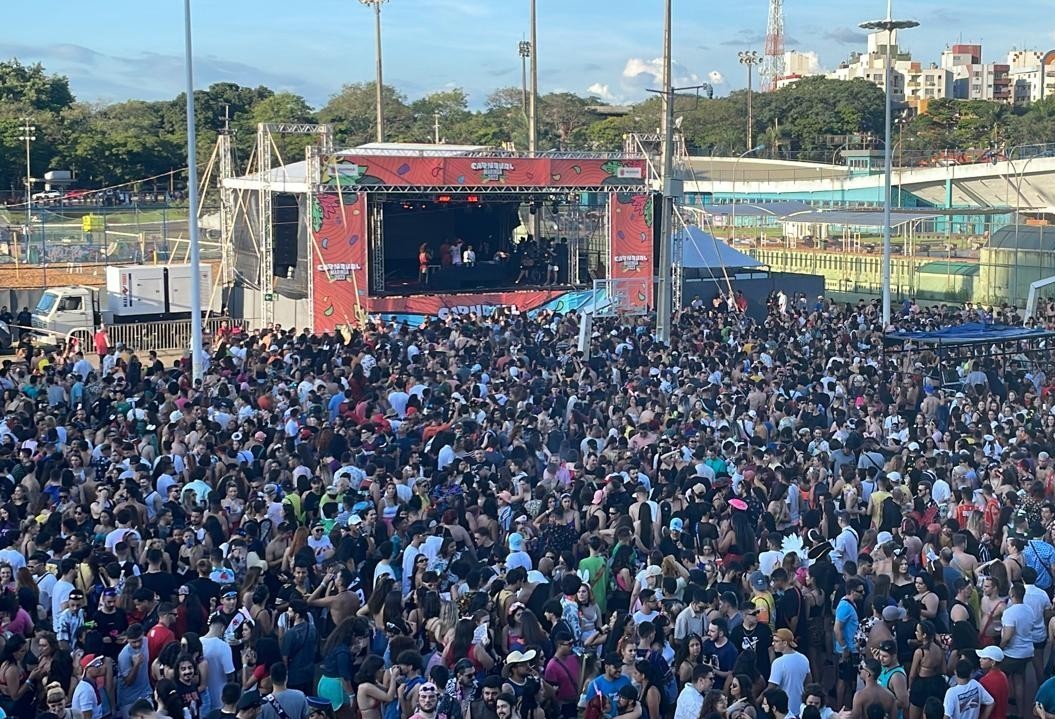 Maringá vai ter pré-carnaval com trio elétrico e roda de samba