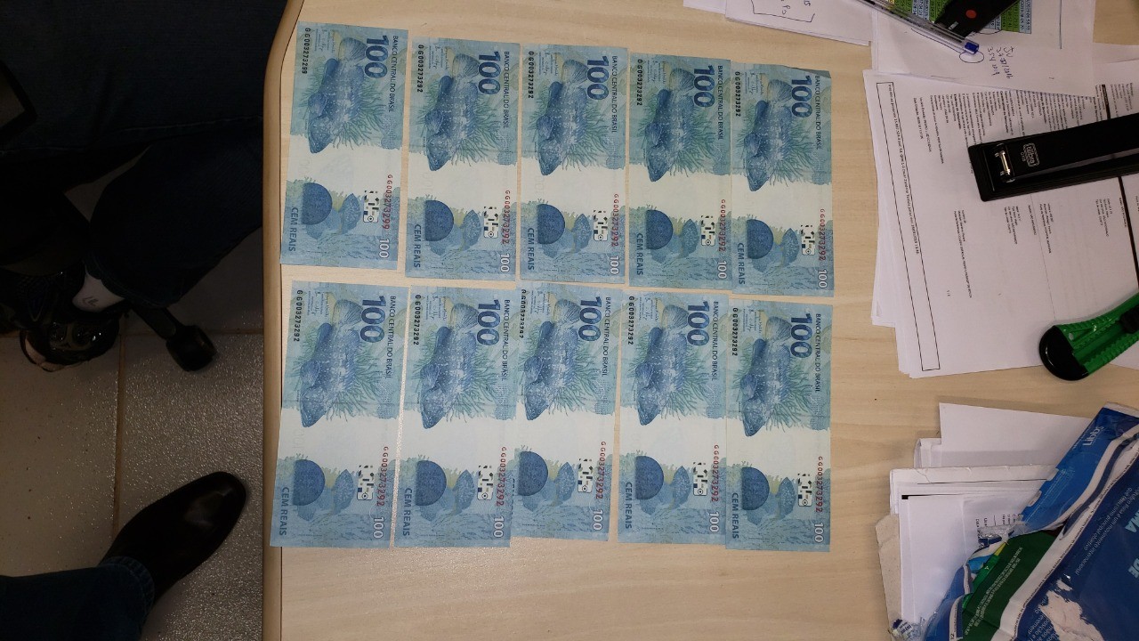 Homem é preso após receber dinheiro falso pelos Correios