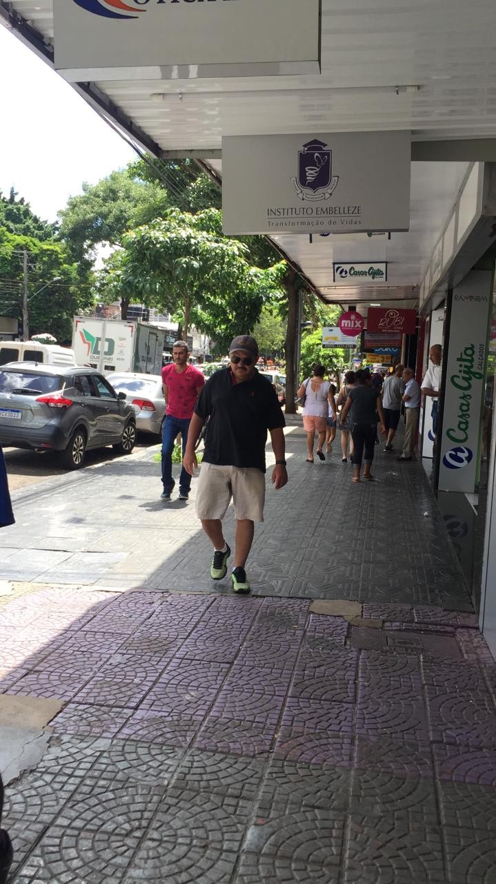 Maringaenses saem às ruas nesta terça (24)