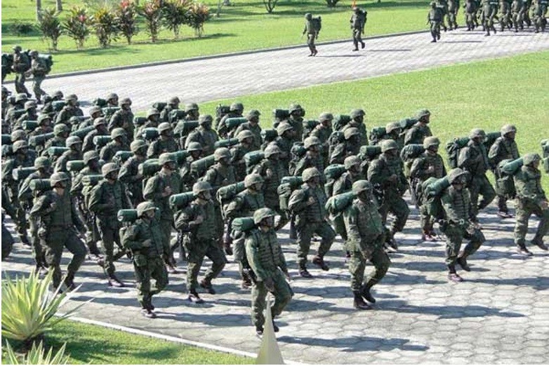 Marinha realiza concurso de admissão ao curso de fuzileiro naval