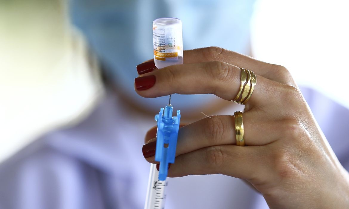 Vacina da gripe está disponível para a população geral e não apenas para grupos prioritários
