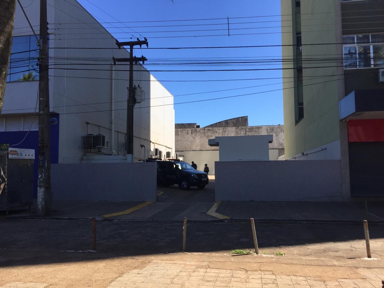Sacola suspeita de ter bomba dentro tinha colher e outros itens