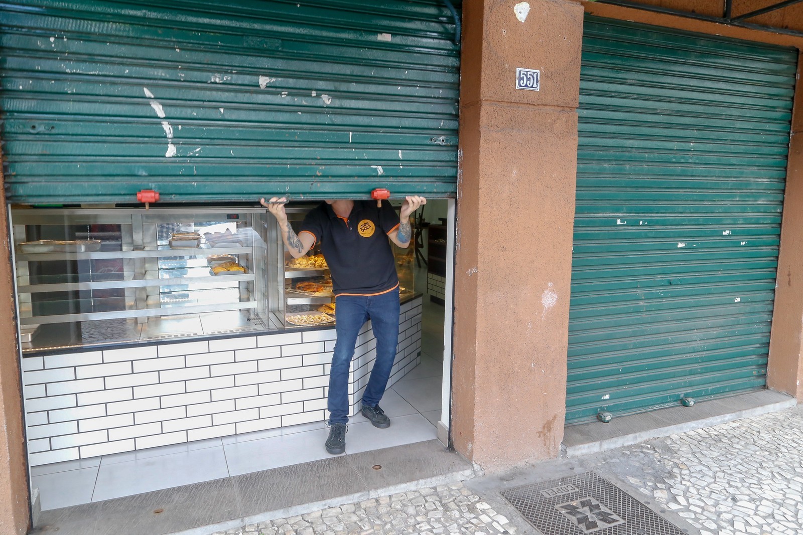 Decreto do Estado não obriga fechamento de açougues, padarias e mercearias