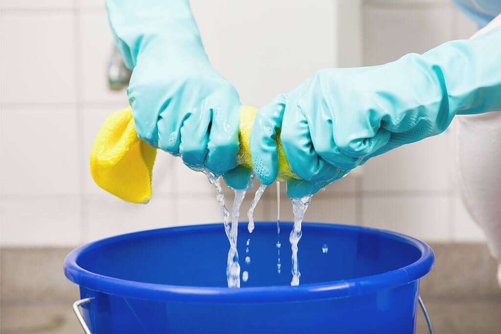 Como usar a água sanitária no combate ao coronavírus?