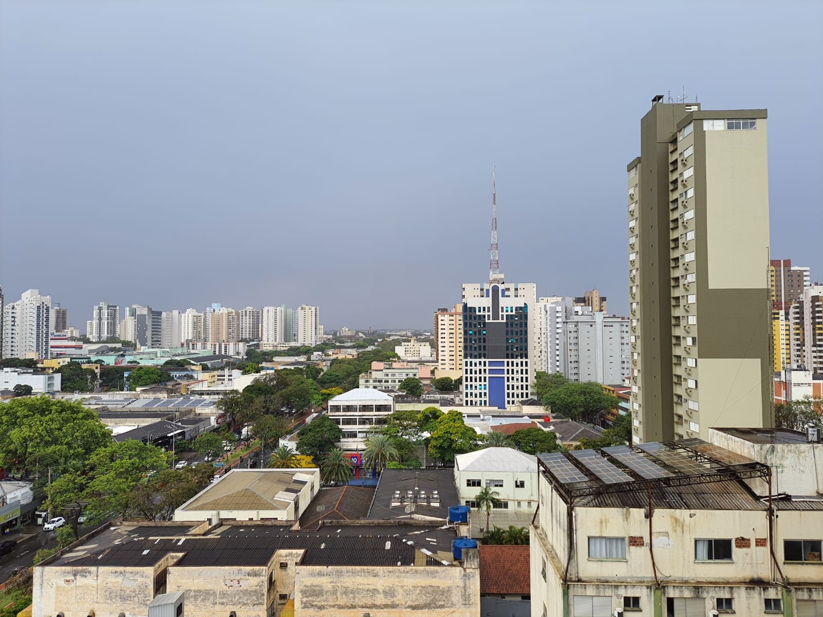 Com clima instável, sexta-feira amanhece chuvosa em Maringá