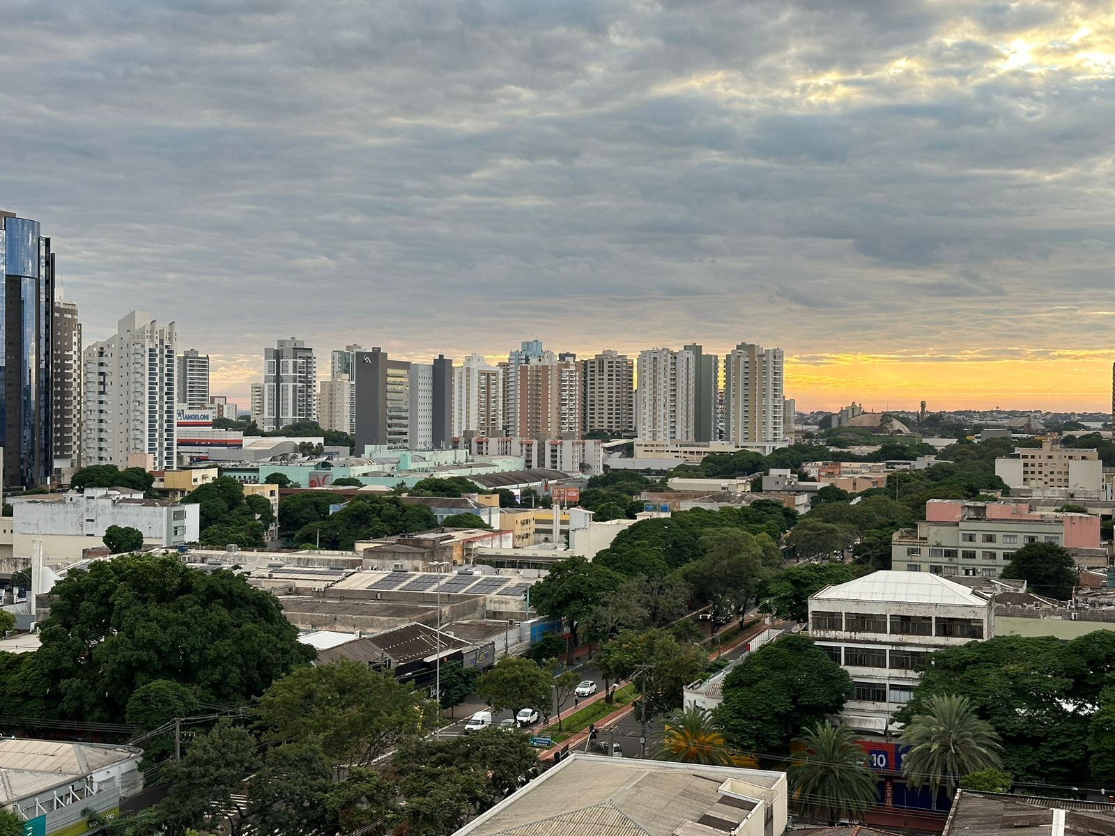 Veja a previsão do tempo para esta quinta-feira (25), em Maringá