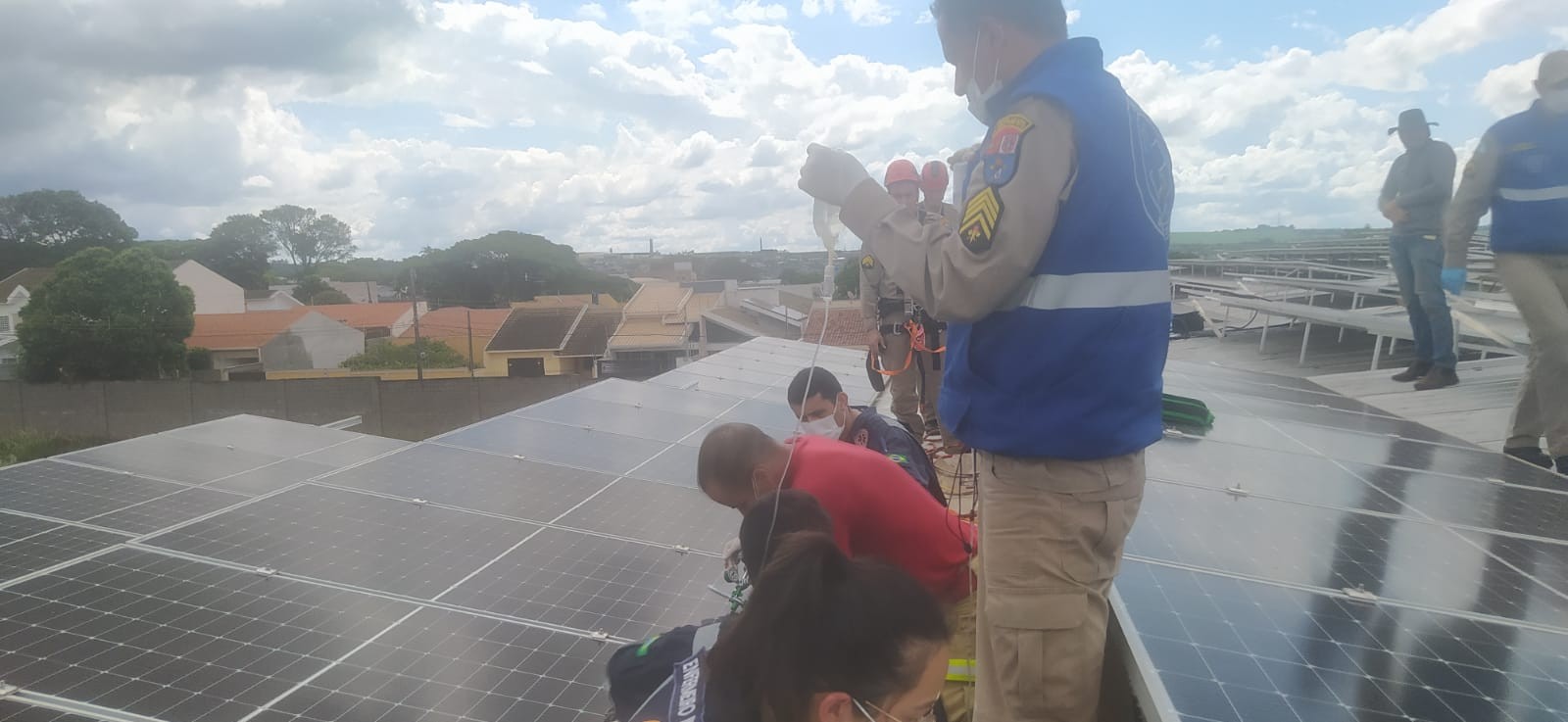 Trabalhador morre eletrocutado enquanto fazia instalação de placas solares
