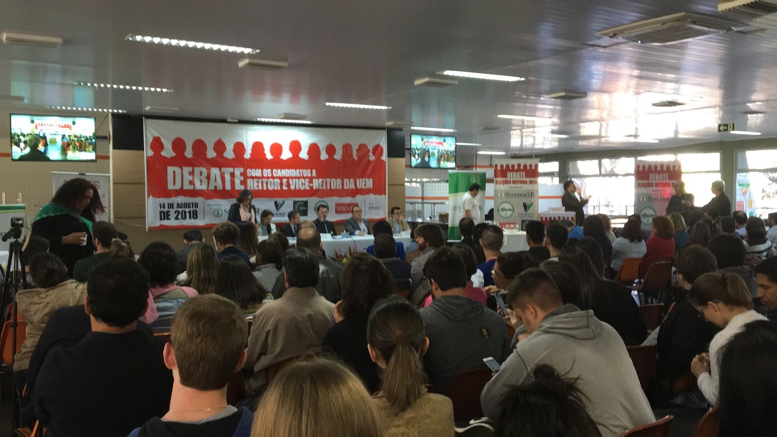 Acadêmicos podem mandar perguntas pelo WhatsApp