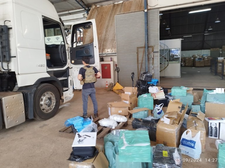 PF prende duas pessoas por contrabando e descaminho em Mandaguari e Floresta