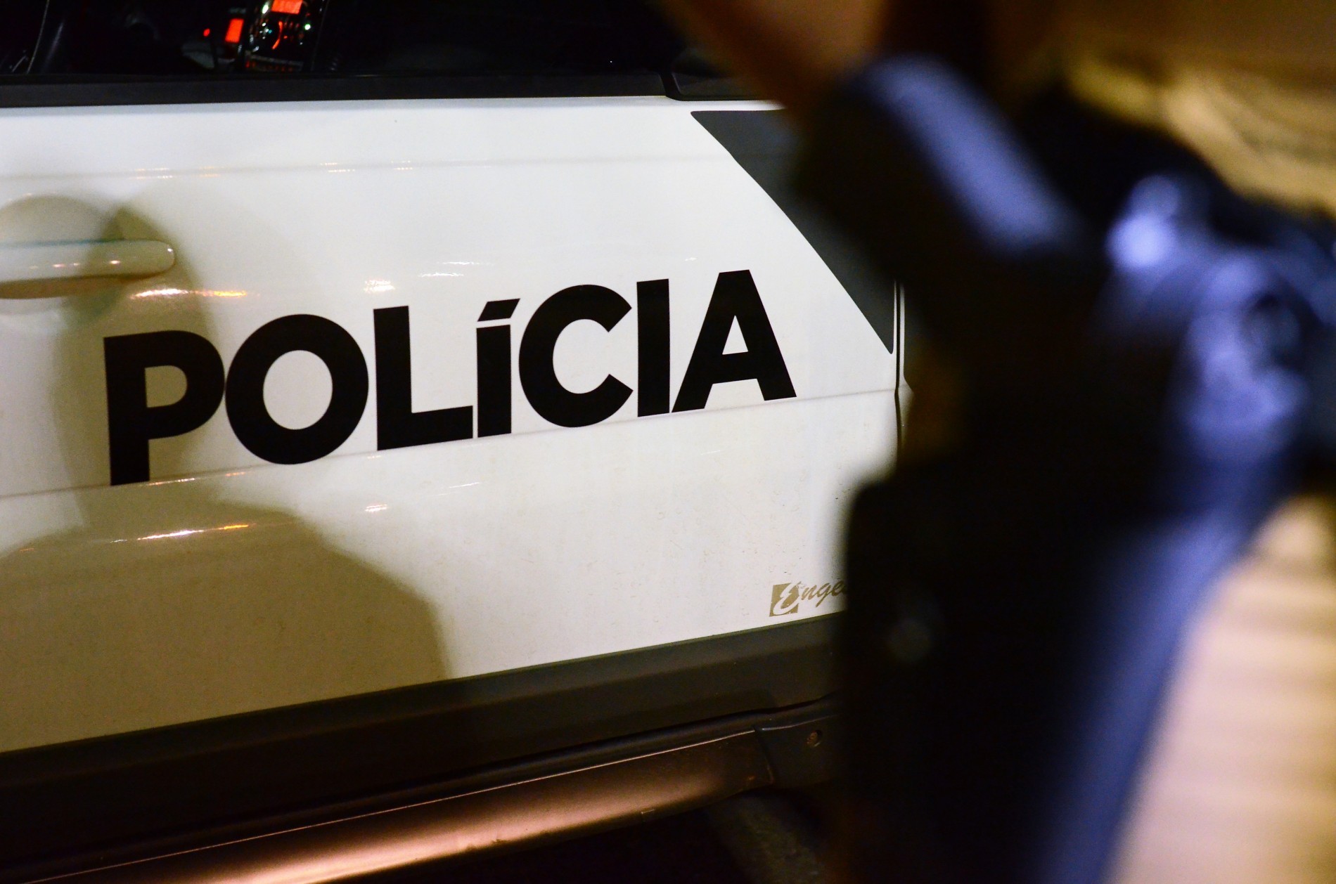 Após roubo, família é sequestrada e fica refém de assaltantes, diz PM