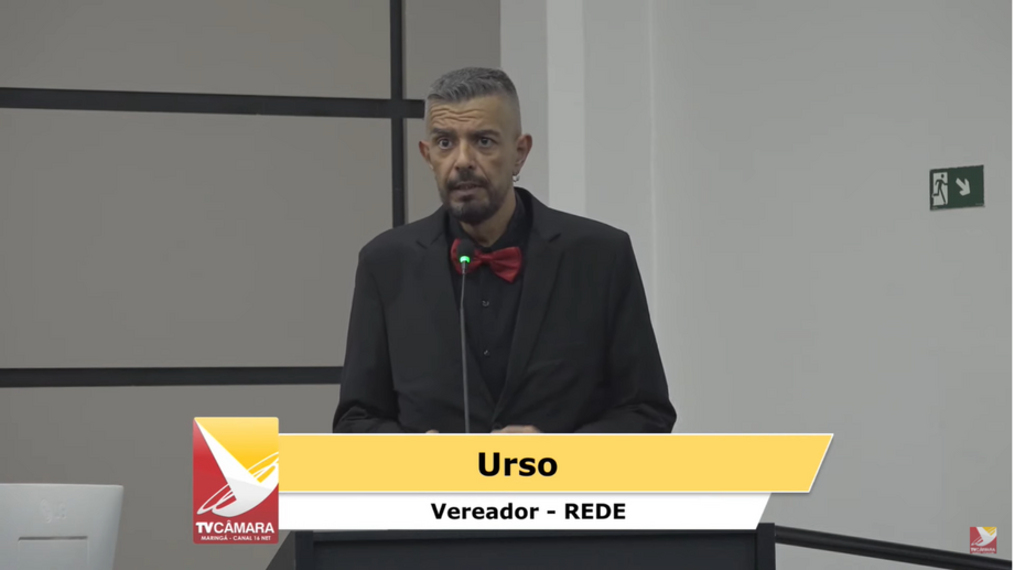 Câmara de Maringá empossa Urso no lugar de Bacurau