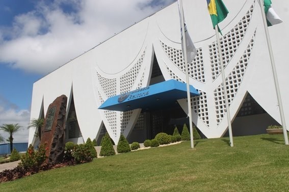 Unioeste contrata 63 professores