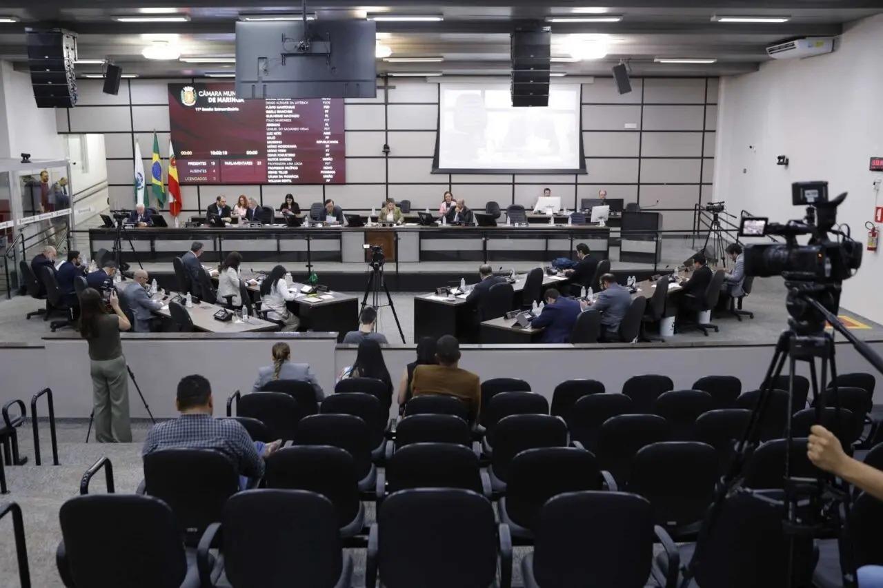 Em sessão extraordinária, Câmara de Maringá aprova pauta toda por unanimidade