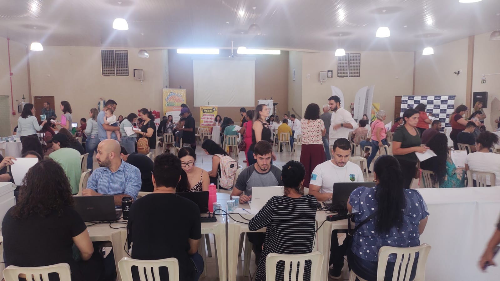 Sarandi oferece mais de 500 vagas de emprego nesta quarta-feira (12)