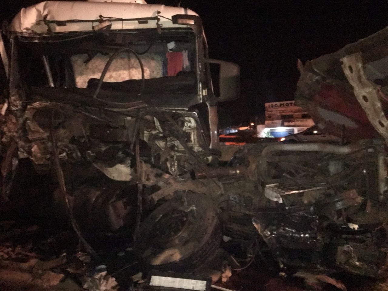 Sete pessoas ficam feridas em acidente na PR-323