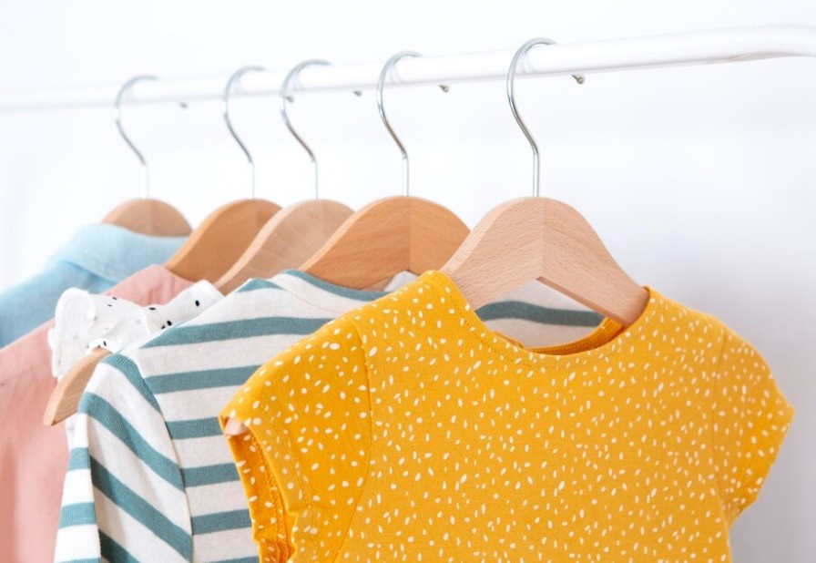 Brechós e bazares são tendência e alternativa para mamães