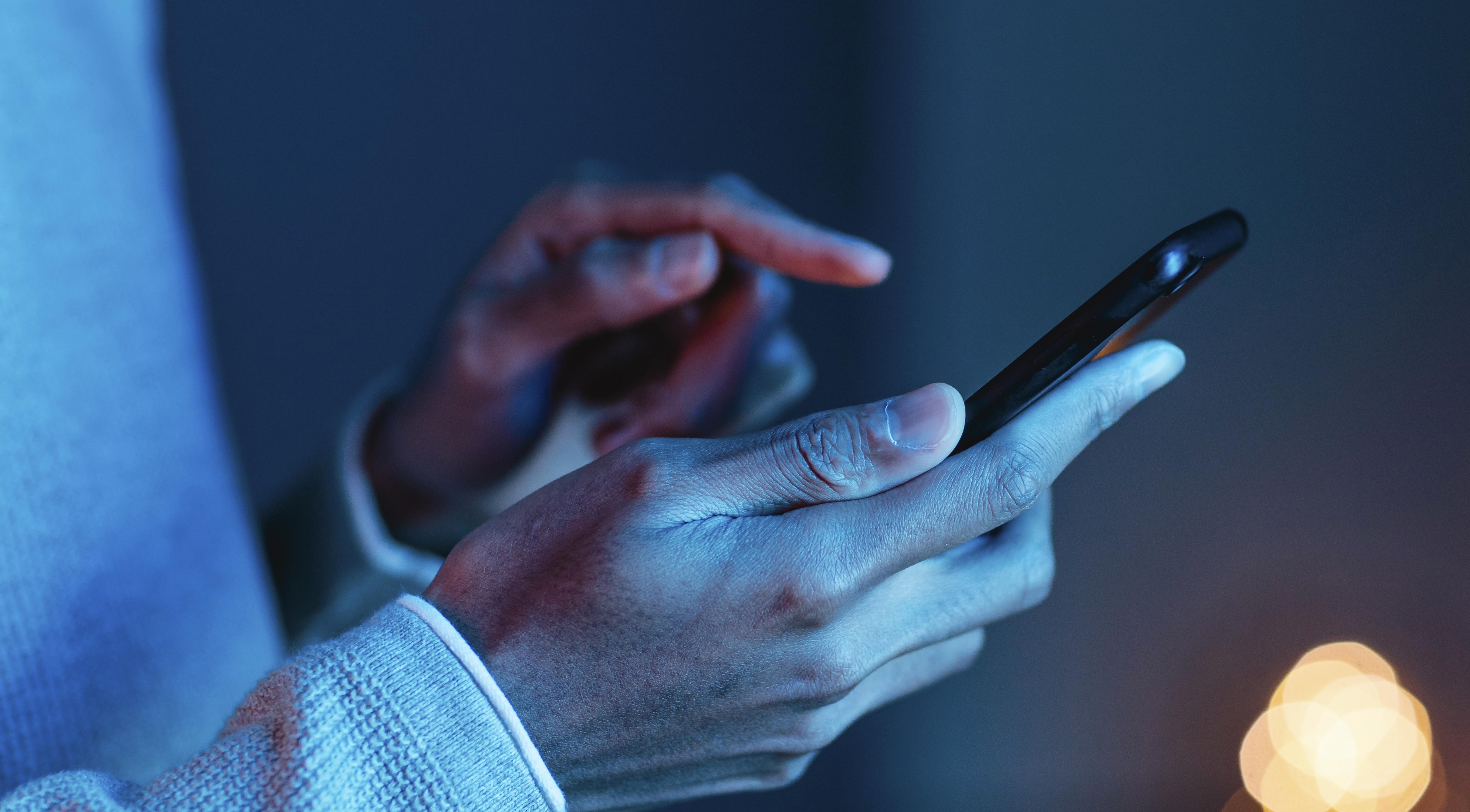 Idosa é vítima de golpe e perde R$ 7 mil; polícia dá dicas para se proteger