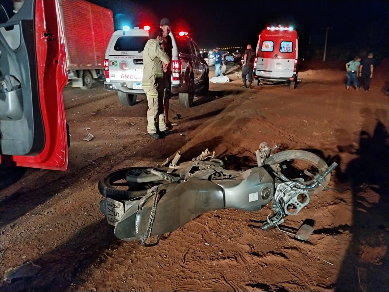 Trabalhador de moto morre ao ser atingido por caminhão na PR-317, entre Maringá e Iguaraçu