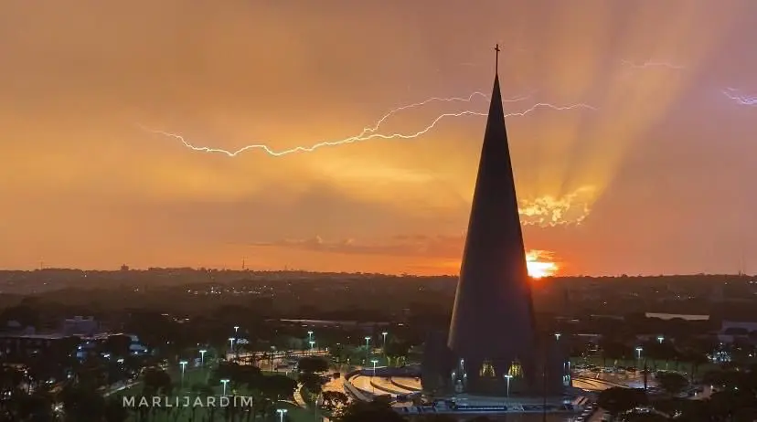 Maringá: Simepar prevê chuva e Inmet alerta para perigo de tempestades nesta terça-feira de carnaval