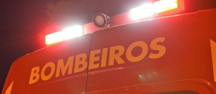 Motorista é baleado e socorrido em estado grave durante tentativa de assalto