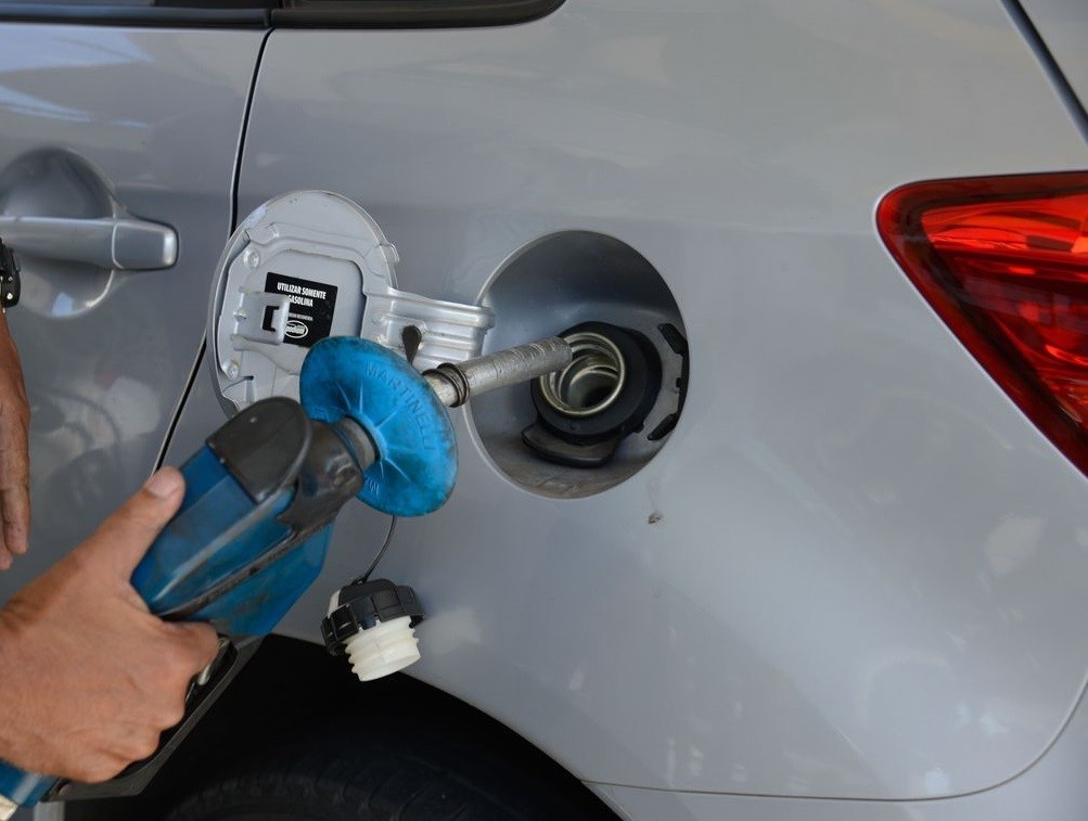 Quatro postos da região de Maringá são autuados por irregularidades