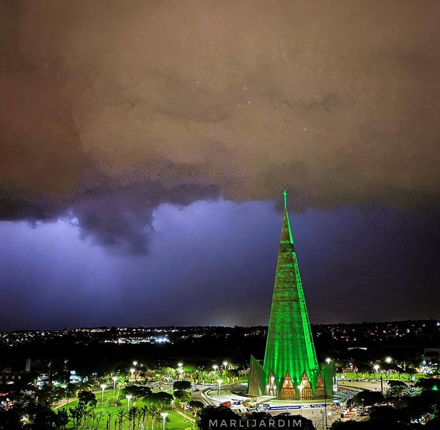 Inmet emite alerta laranja para tempestade em Maringá; confira a previsão do tempo