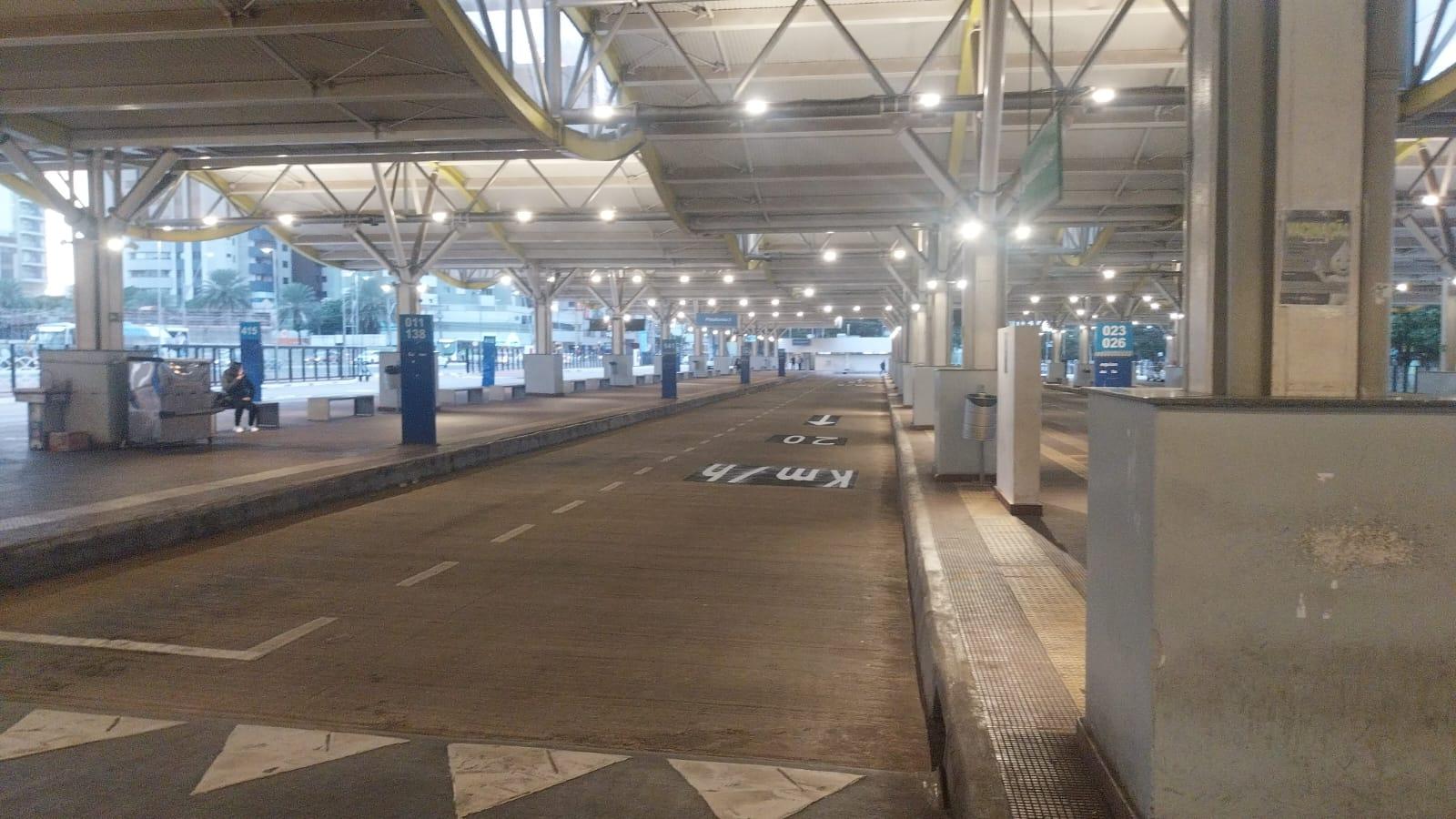 Terminal Urbano amanhece vazio no 2º dia de greve de motoristas