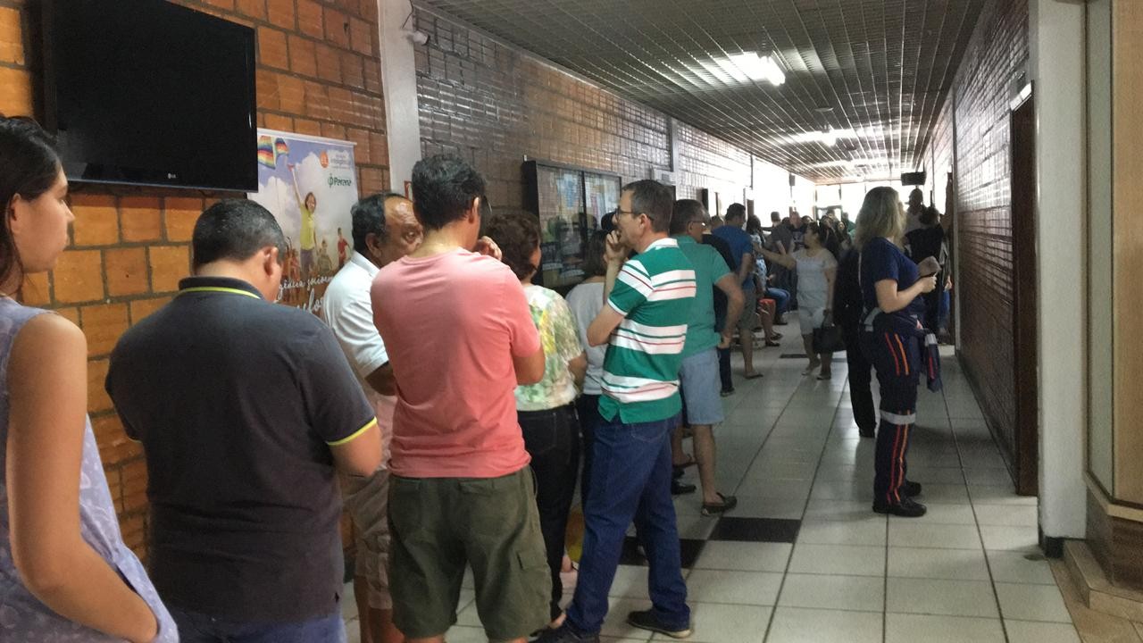 Eleitores não conseguem localizar seção eleitoral e site do TSE não responde