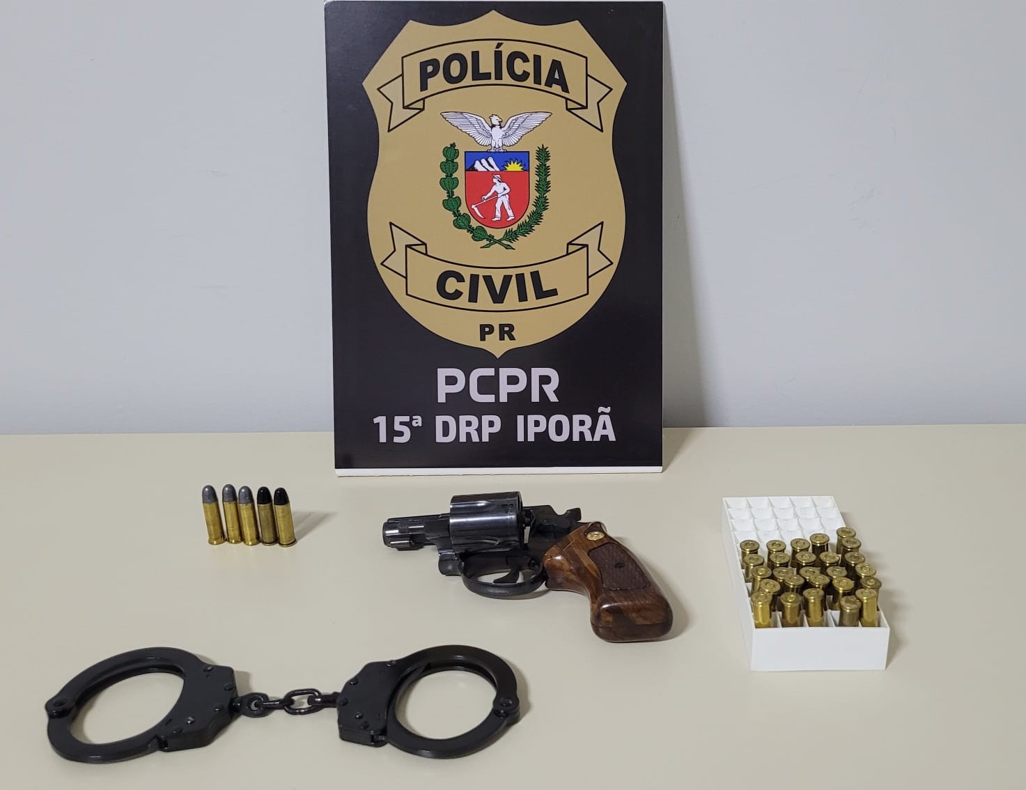 Polícia cumpre mandados em investigação sobre morte de empresário