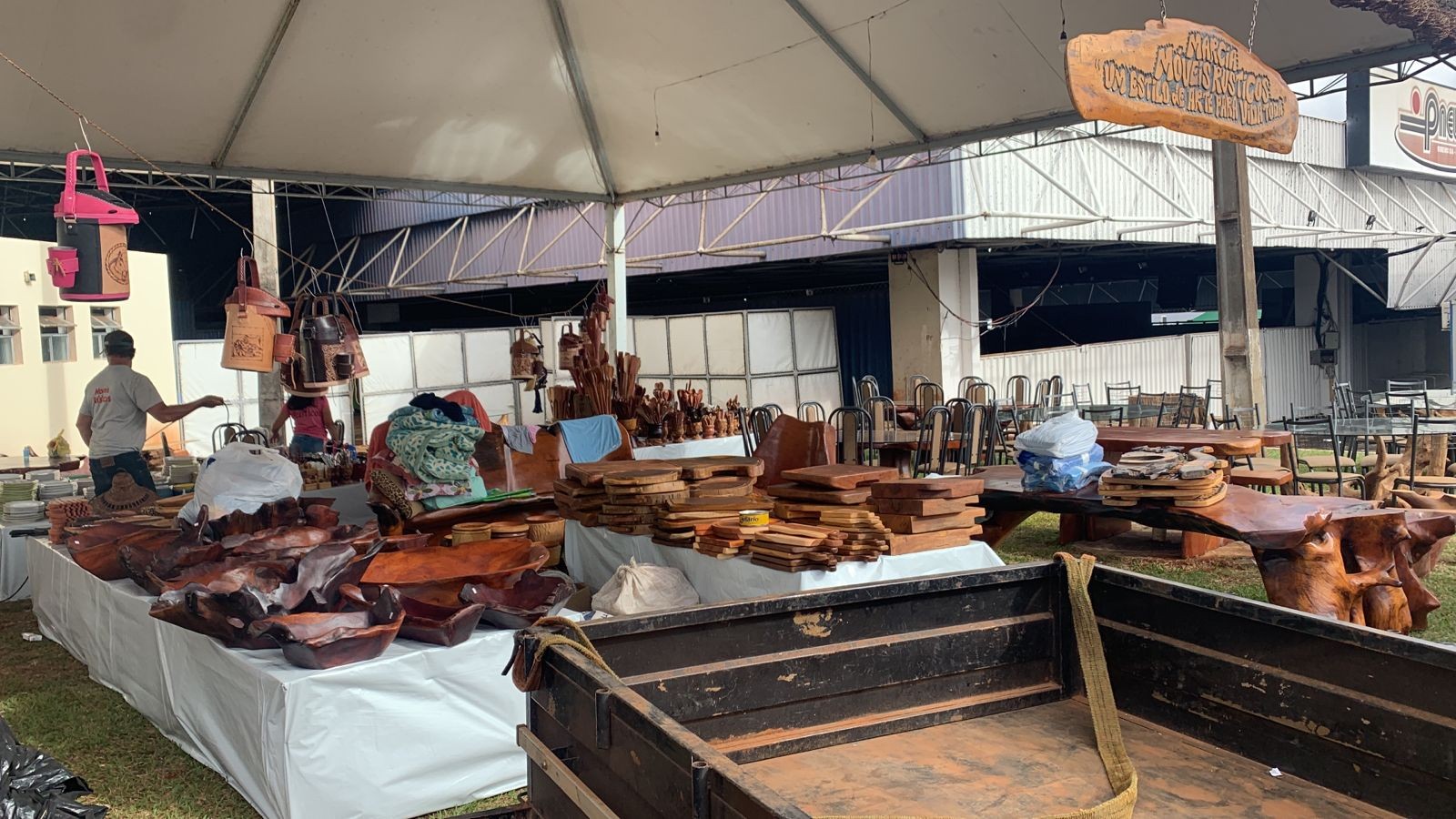 Expositores fazem os últimos ajustes para o início da Expoingá