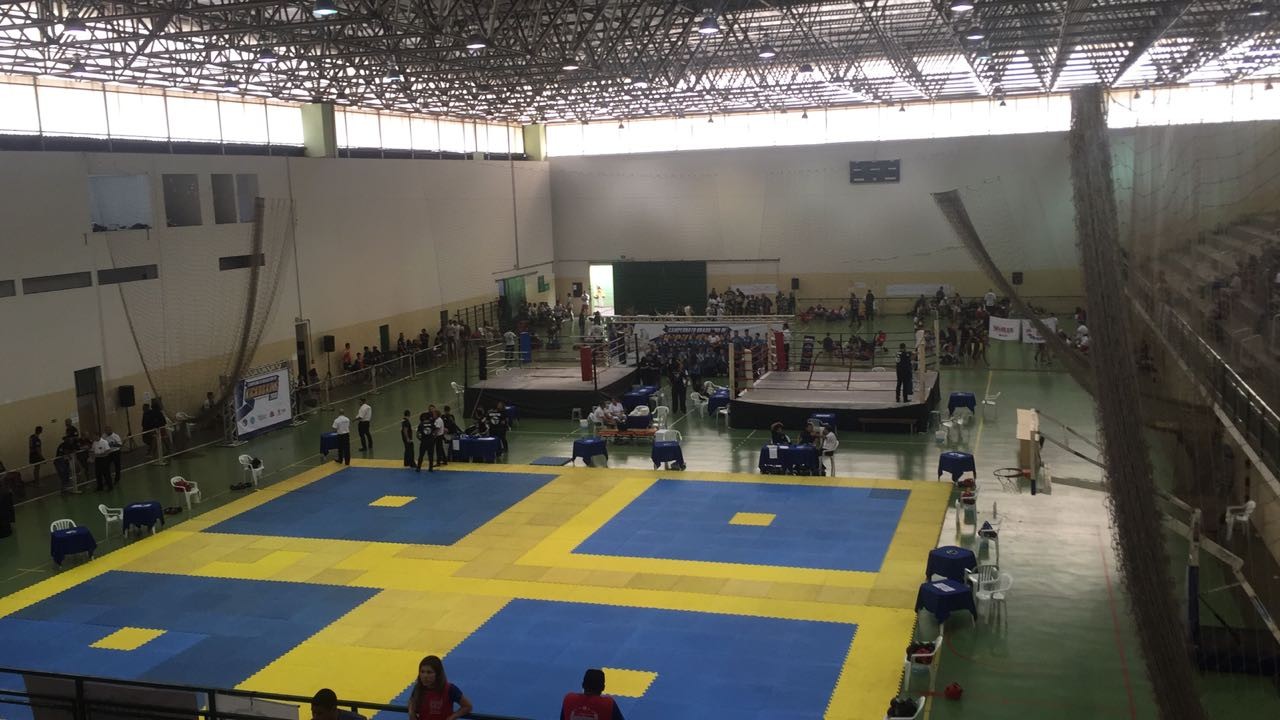 Maringá sedia competições de kickboxing