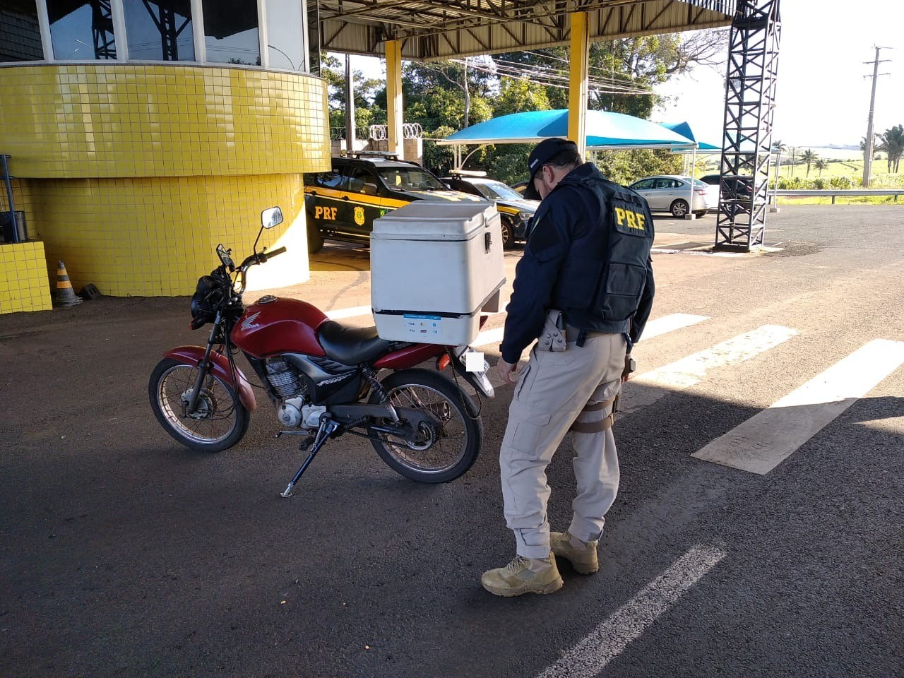 Moto com quase R$ 145 mil em multas é apreendida pela PRF