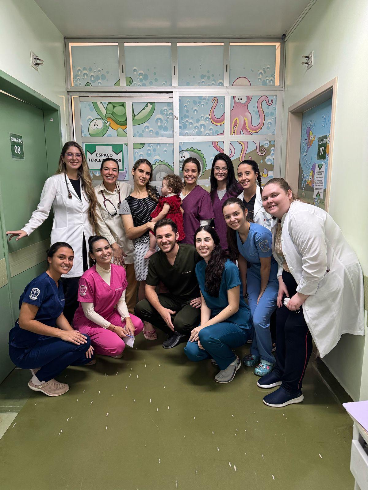 Criança  atacada por pitbull em Sarandi tem alta hospitalar