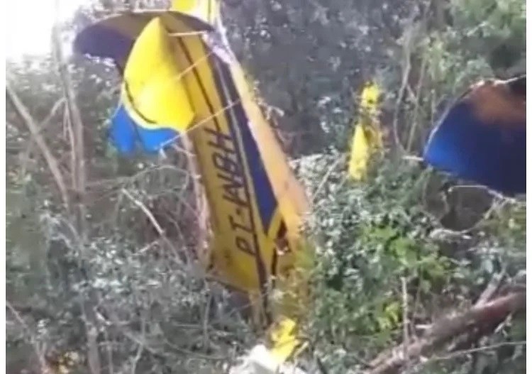 Avião de instrução cai próximo ao Aeroporto Sant’Ana, em Ponta Grossa