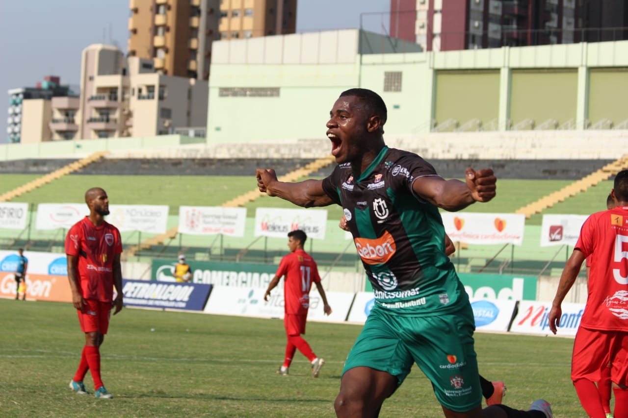 Para manter liderança, MFC encara o Prudentópolis