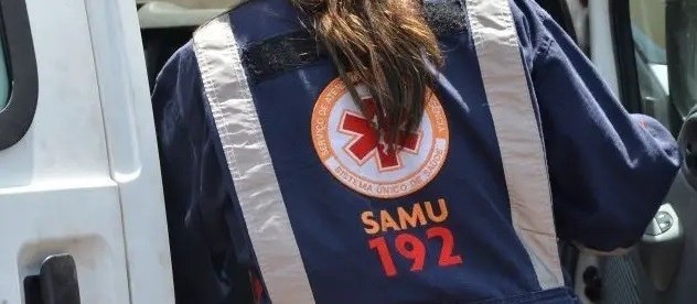 Churrasqueira acesa com álcool explode e deixa homem em estado grave