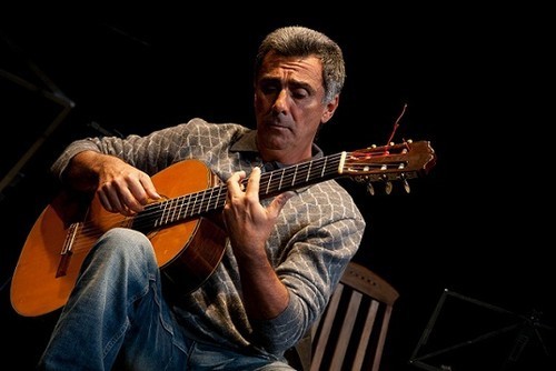 Com cinco décadas de carreira, Guinga vem a Maringá