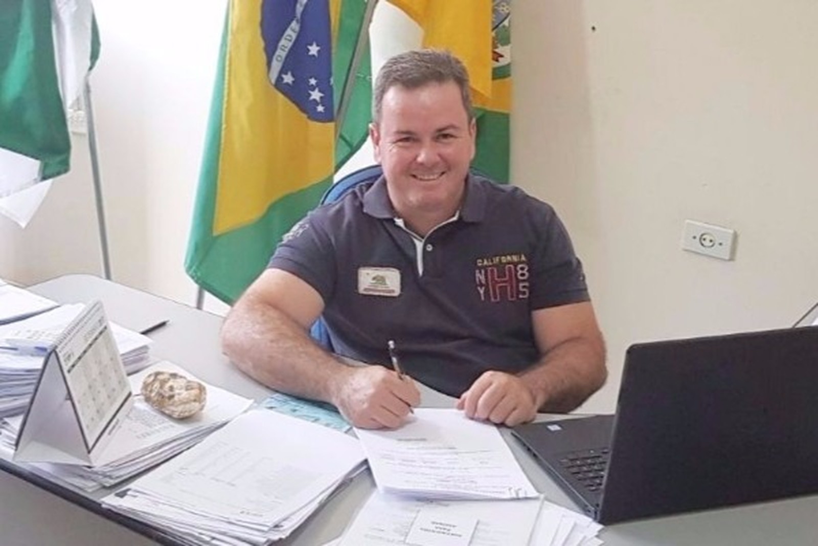 Prefeito de Inajá renuncia ao cargo para exercer carreira médica