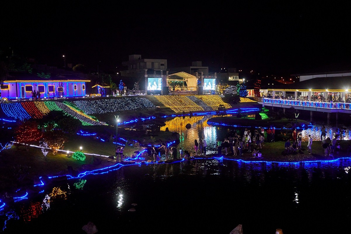 ‘Maringá Encantada’ no Parque do Japão é estendida até 14 de janeiro