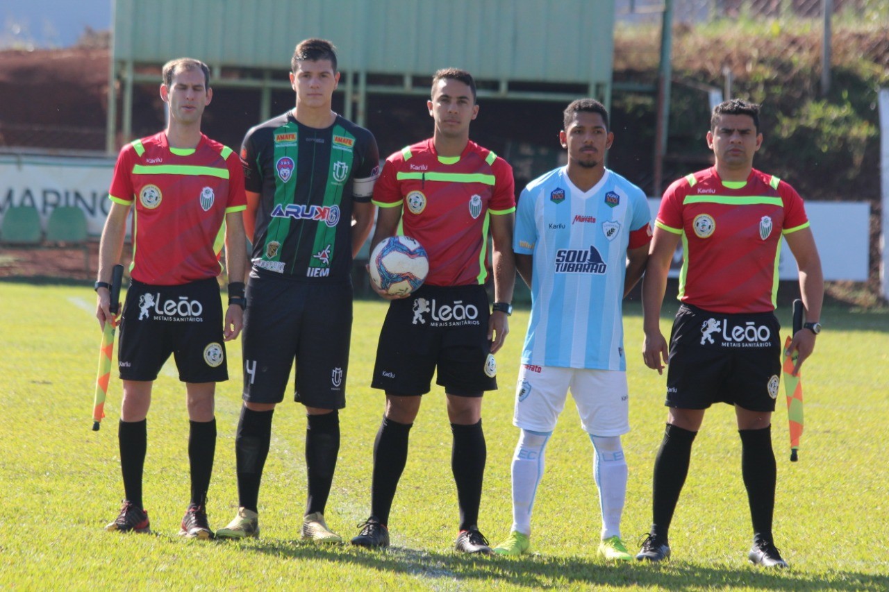 Quatro jogadores do Maringá FC são avaliados por um clube português