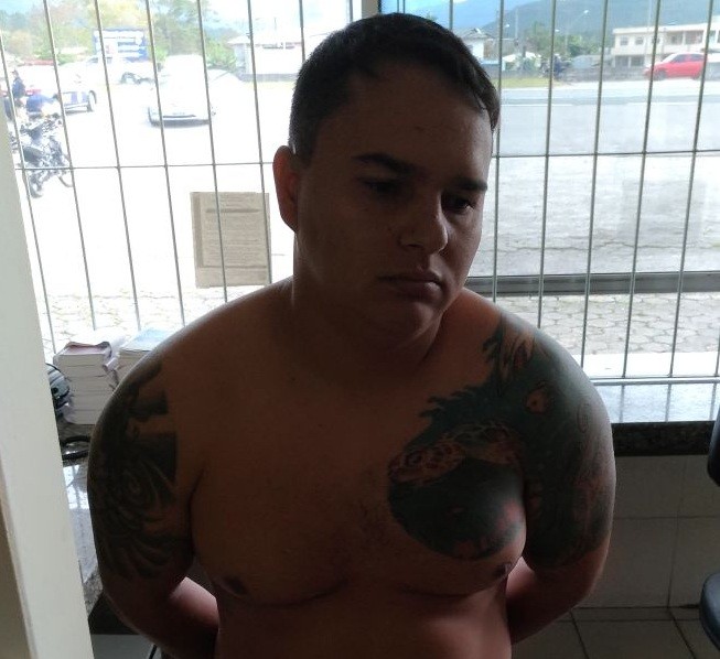 Policiais de Maringá vão a Santa Catarina onde está preso o homem que liderou roubo milionário a loja de produtos náuticos