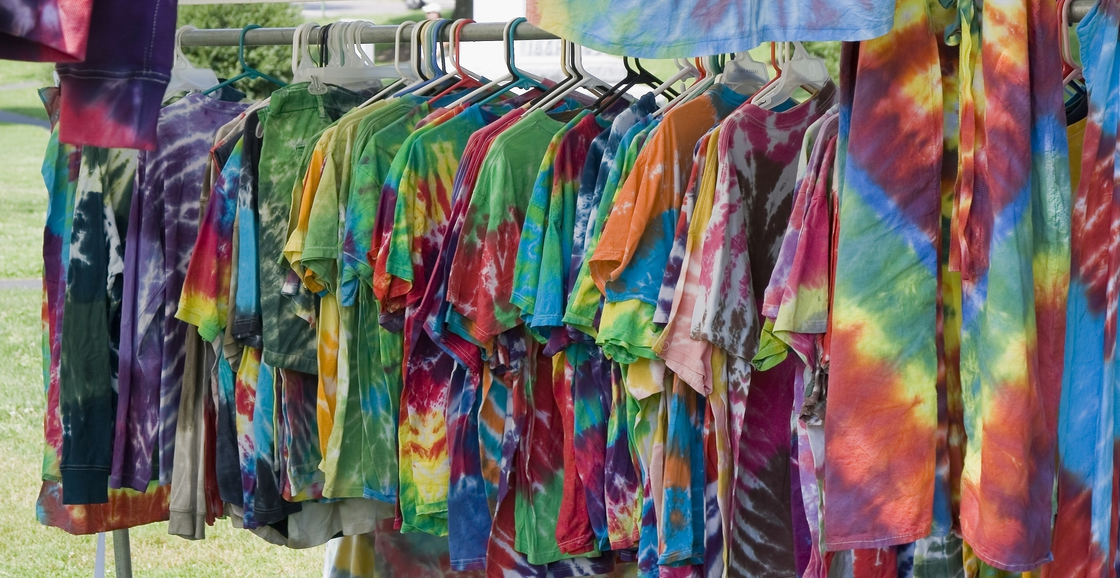 Moda ‘Tie Dye’ e ‘Ombré’ serão tendências nas próximas estações