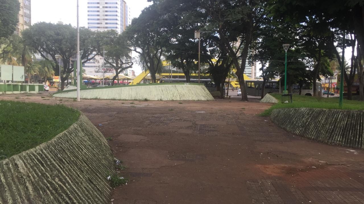 Moradores e comerciários reclamam da falta de segurança na Praça Raposo Tavares