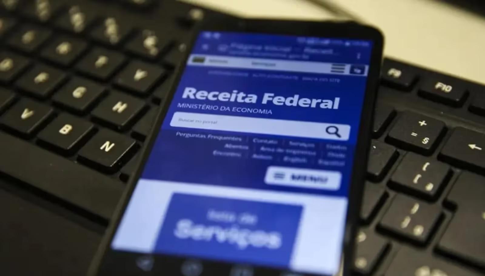 Receita Federal alerta sobre golpe envolvendo cobrança de taxa sobre PIX