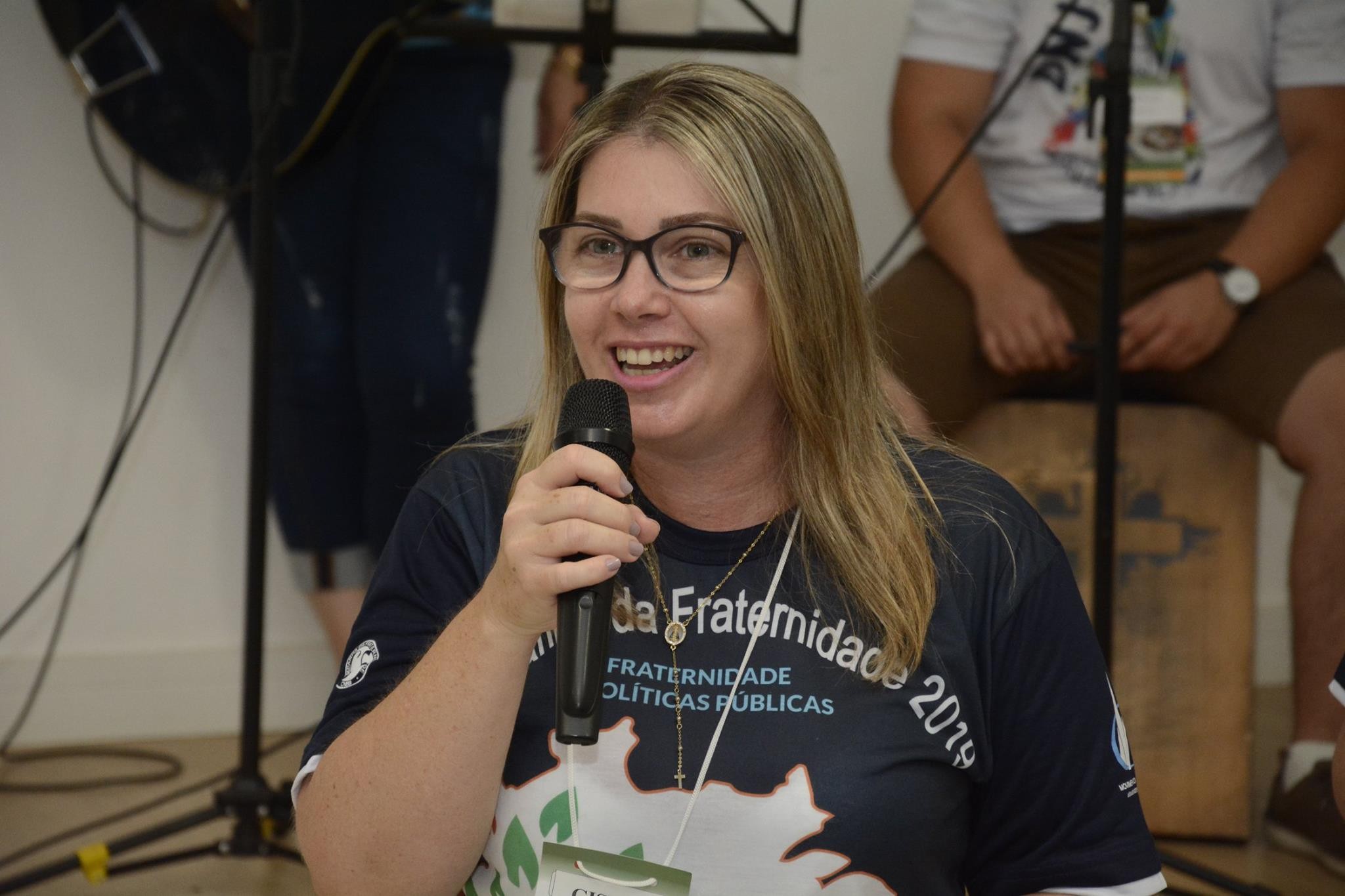 Nova secretária assume em momento crítico na Educação