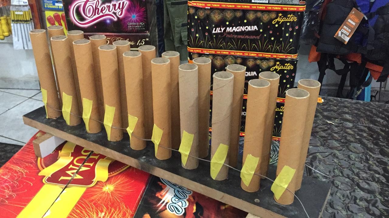 Lojas de fogos de artifício estão vendendo mais este ano