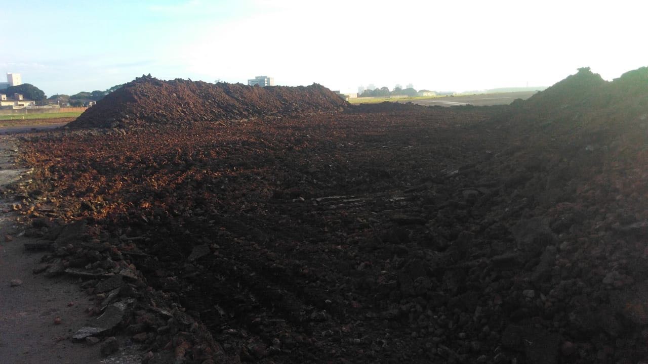 Pista do antigo aeroporto é demolida para construção de hospital