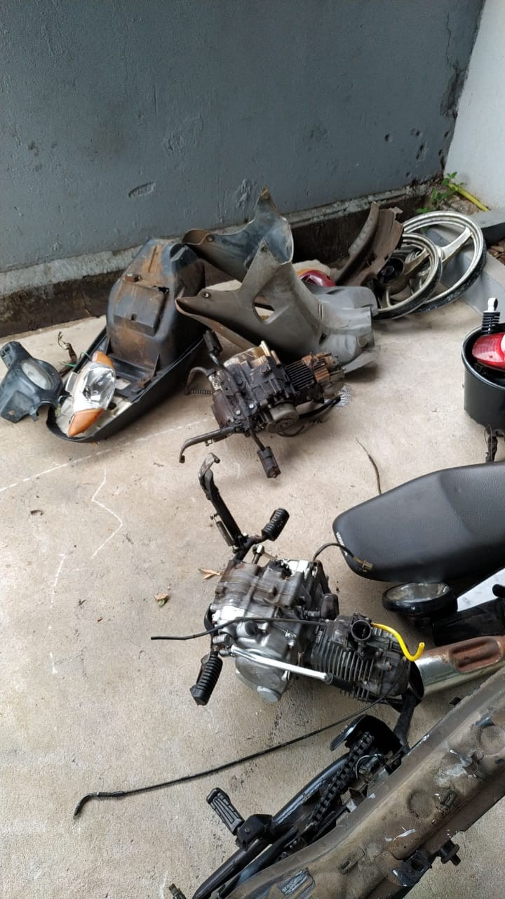 Polícia fecha oficina usada para desmanche de motos em Maringá