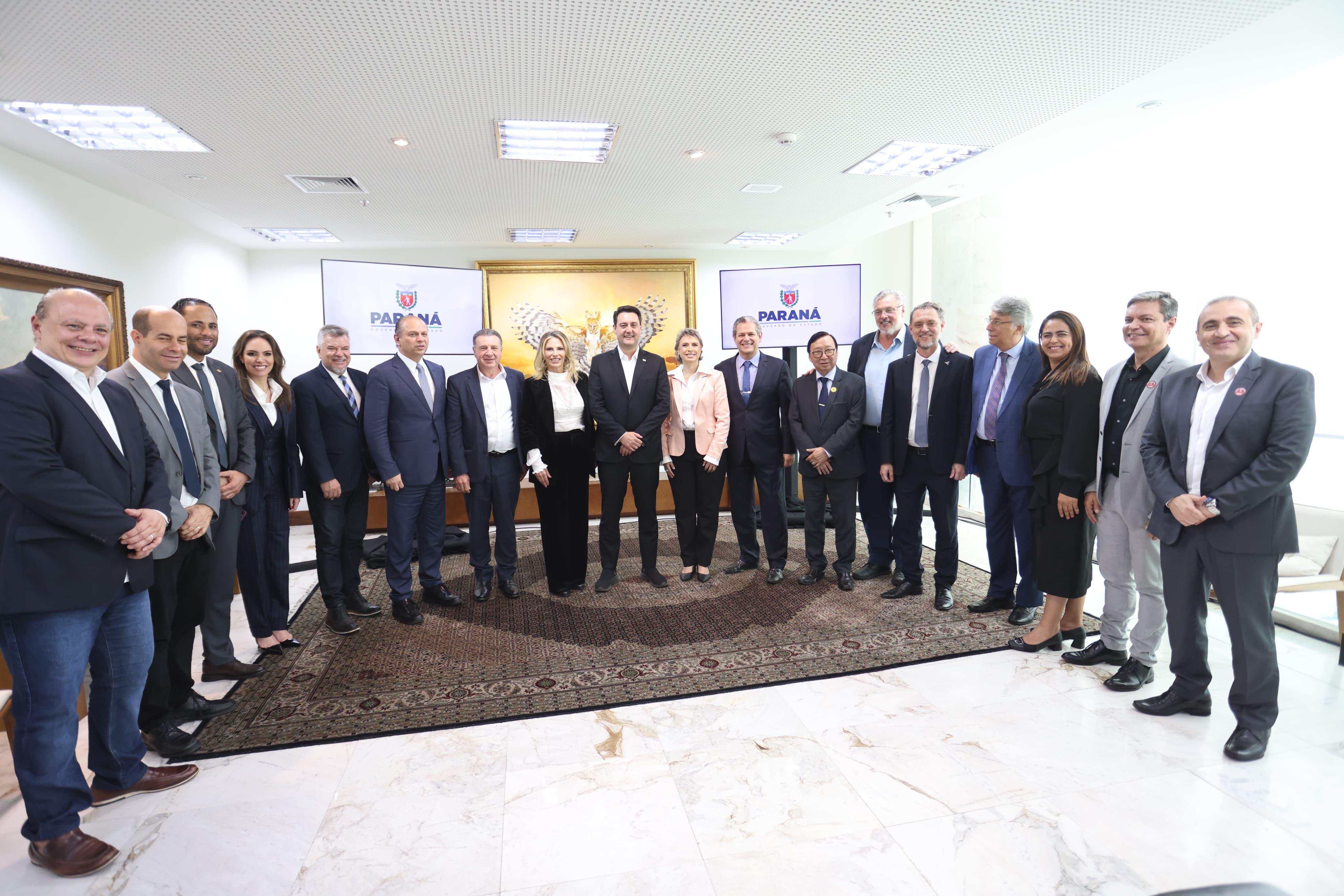 Prefeito eleito Silvio Barros se reúne com o governador Ratinho Junior