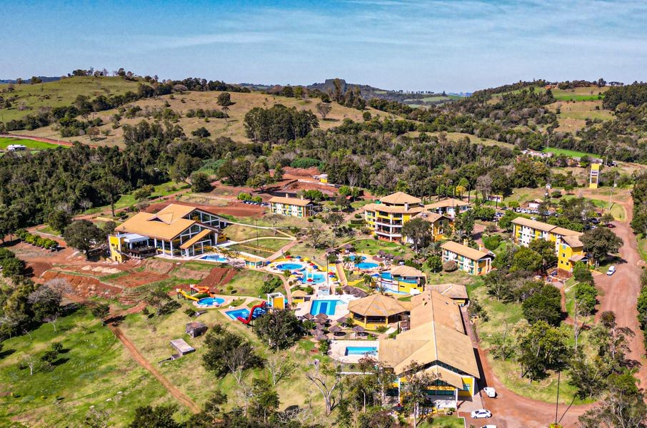 Termas na região sudoeste recebe turistas de todo estado e de outros países